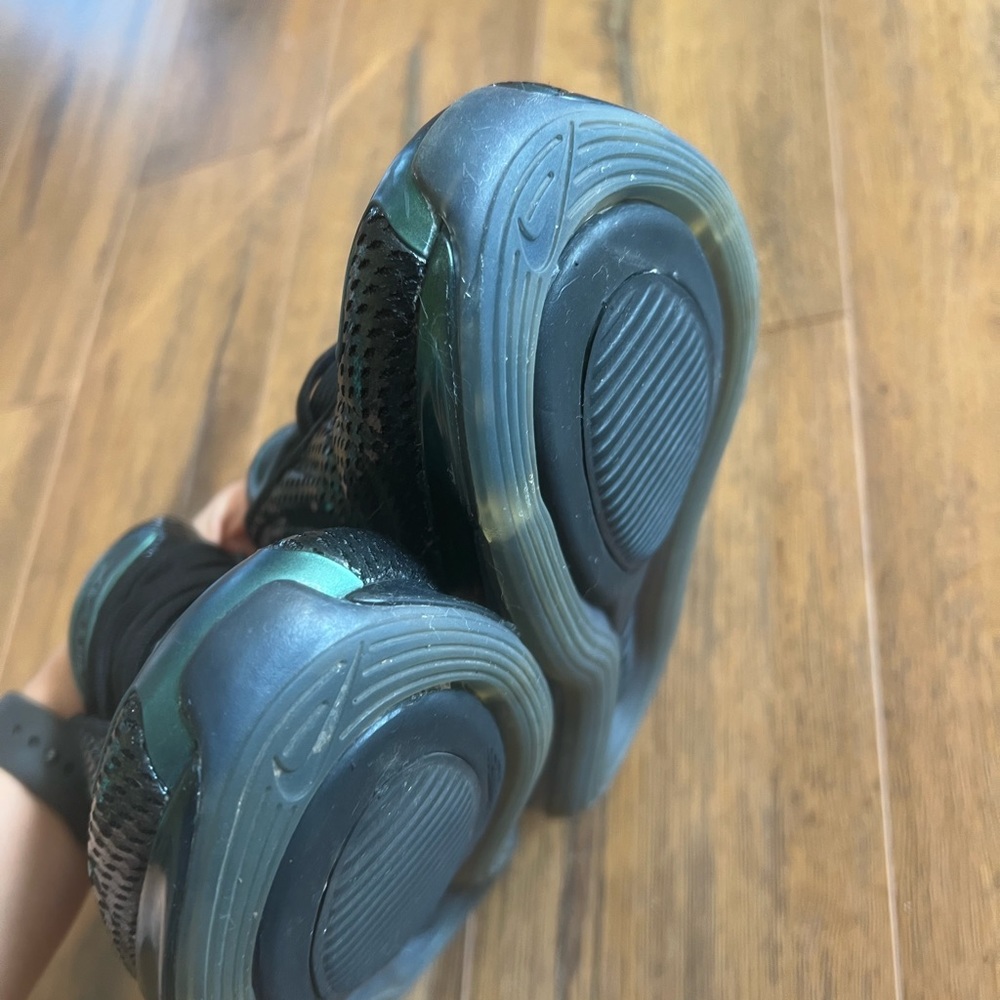 Nike Air Max 720
Throwback Future Iridescent - Picture 11 of 14